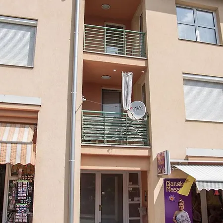 In By Interhome Héviz