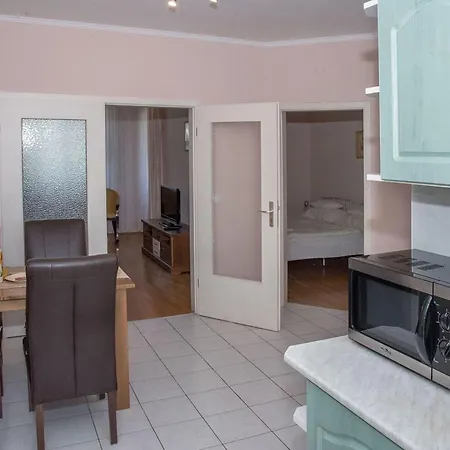 In By Interhome * Heviz
